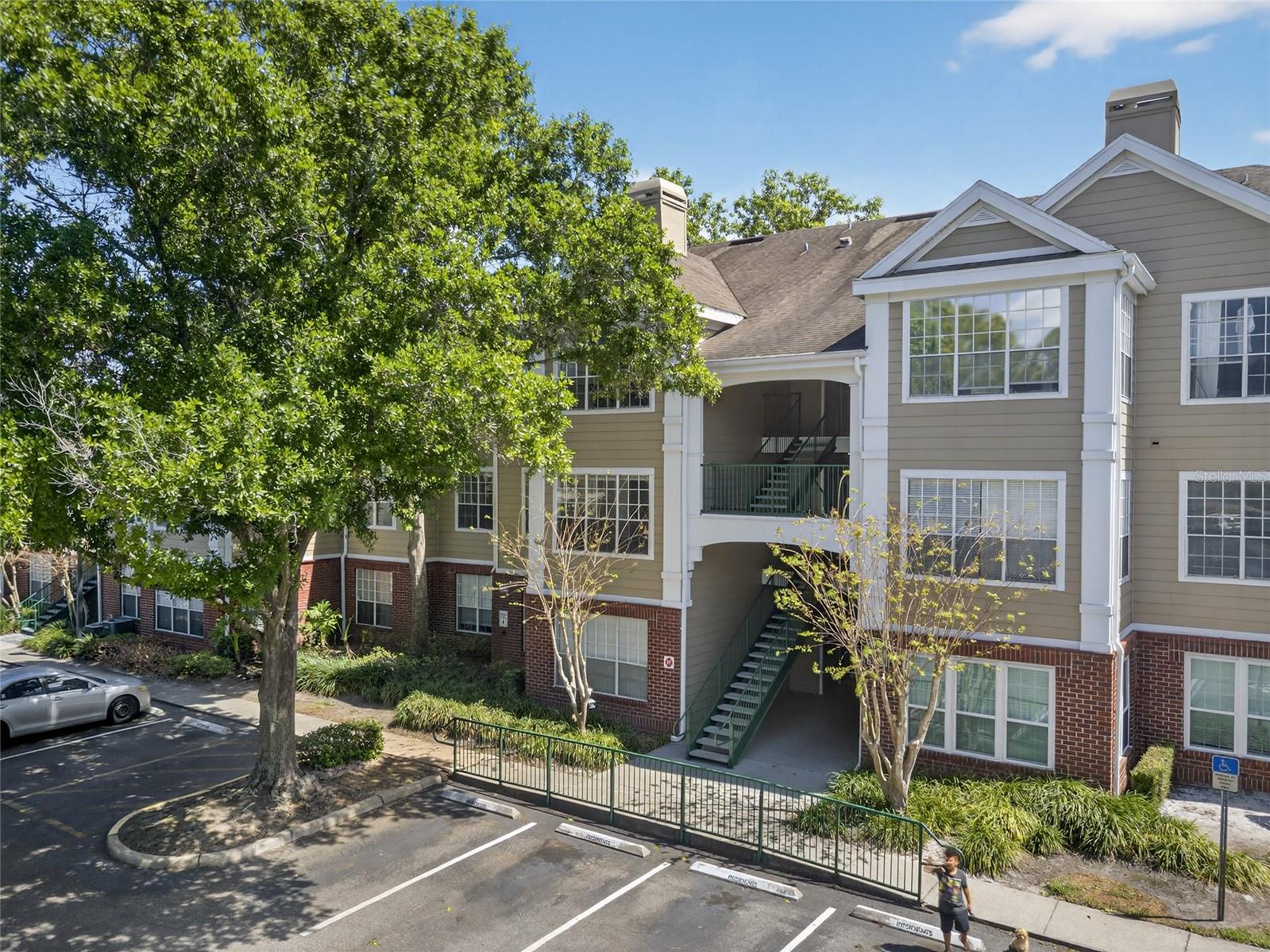 13003 PLANTATION PARK CIRCLE Unit 1323