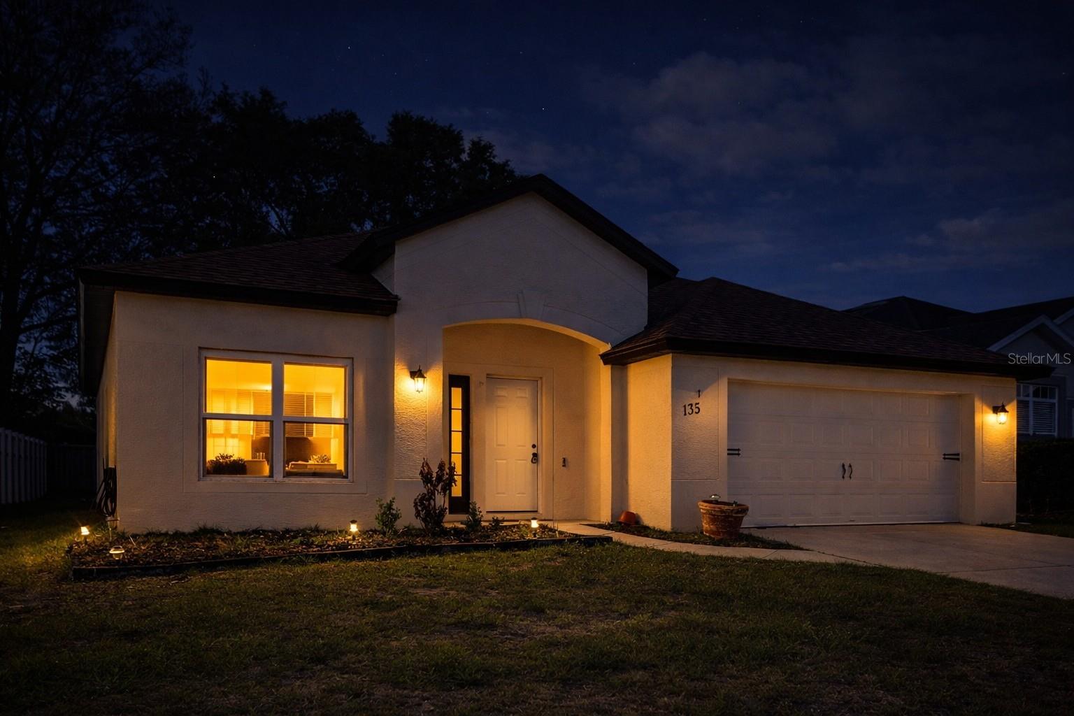 Listing photo 2 for 133 Jaybee Ave