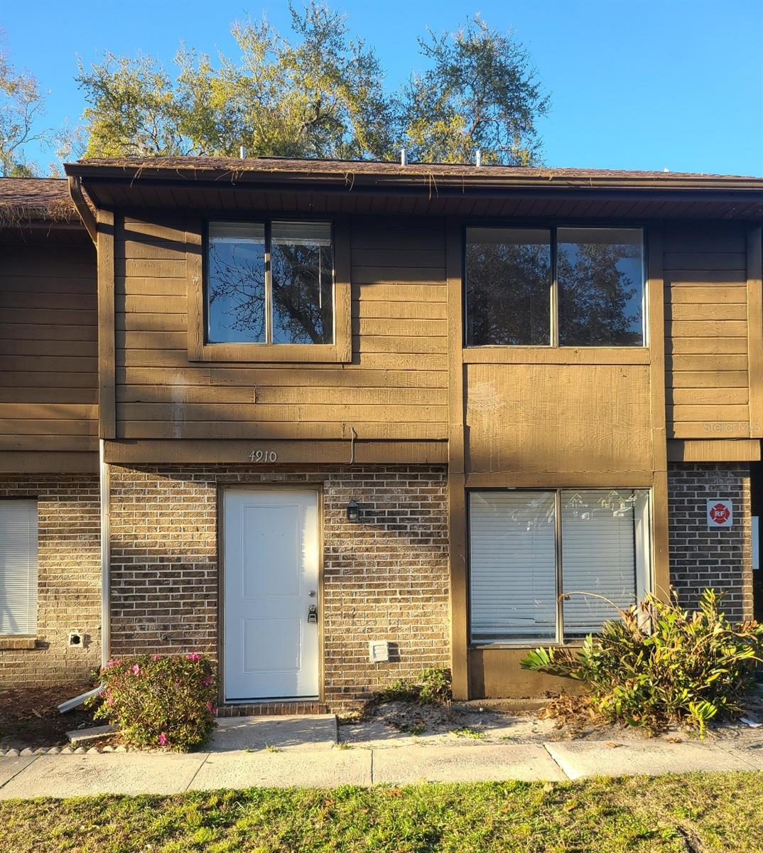 4910 SILVER OAKS VILLAGE Unit B