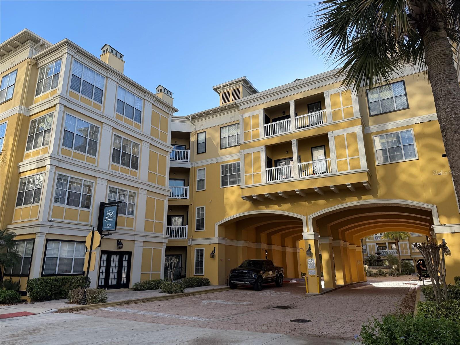 860 N ORANGE AVENUE Unit 301