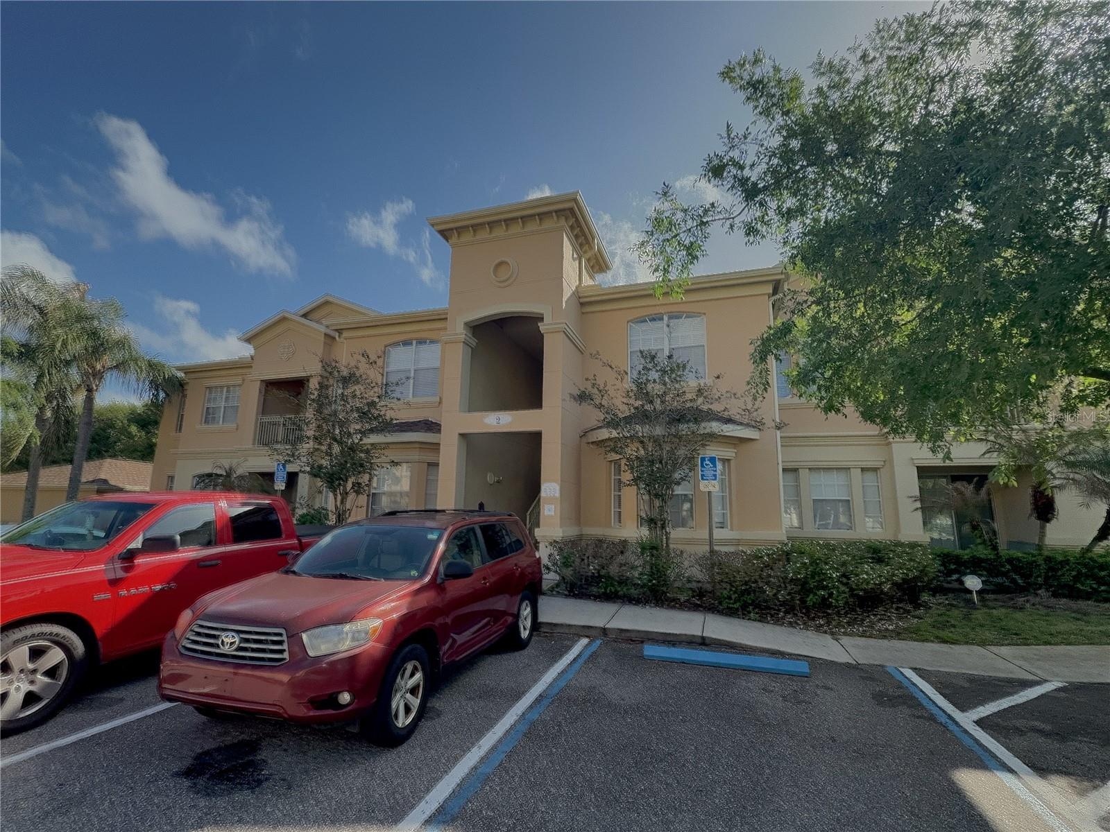 Listing photo 2 for 204 Terrace Ridge Cir #204