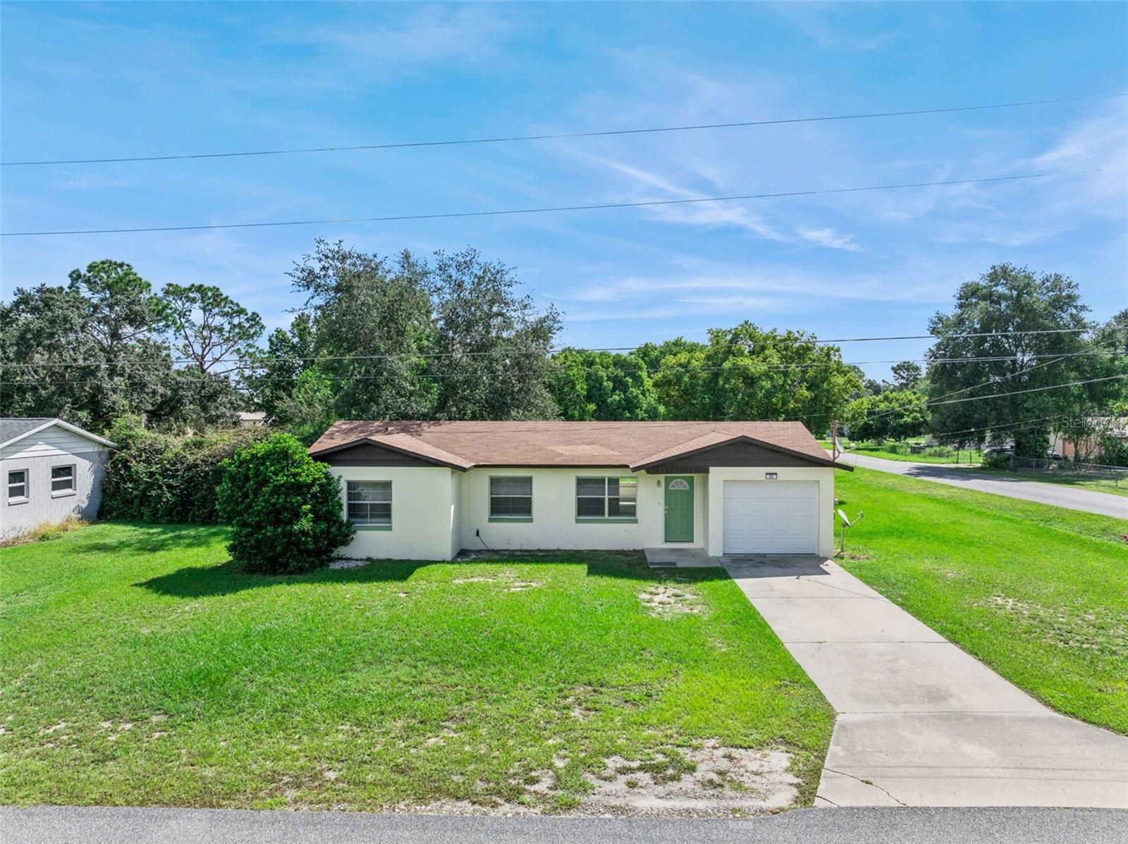 Listing photo 1 for 801 Elm Ave