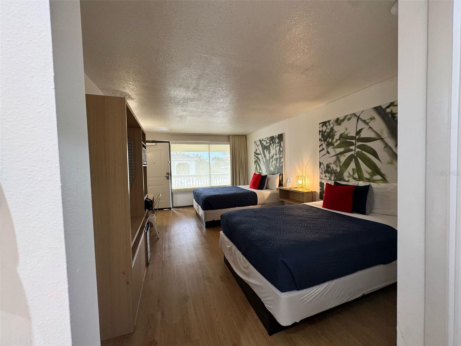 Listing photo 2 for 5245 W Irlo Bronson Memorial Hwy #210