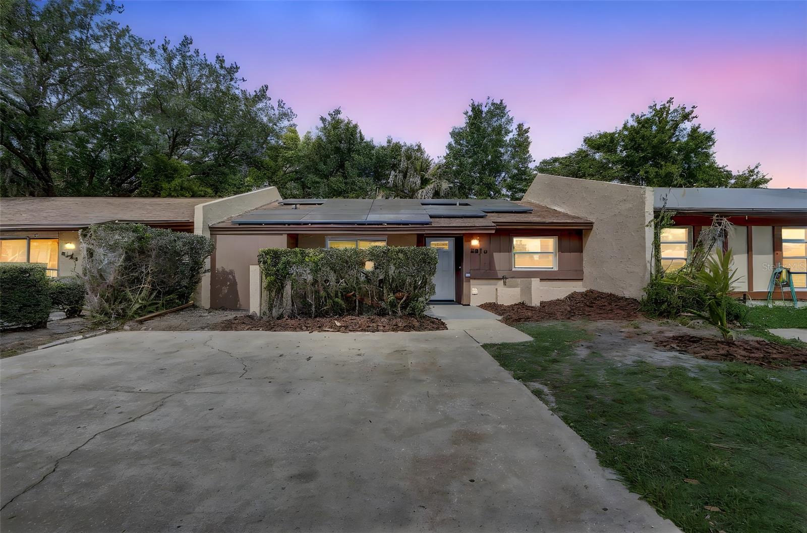 3016 STONECASTLE ROAD