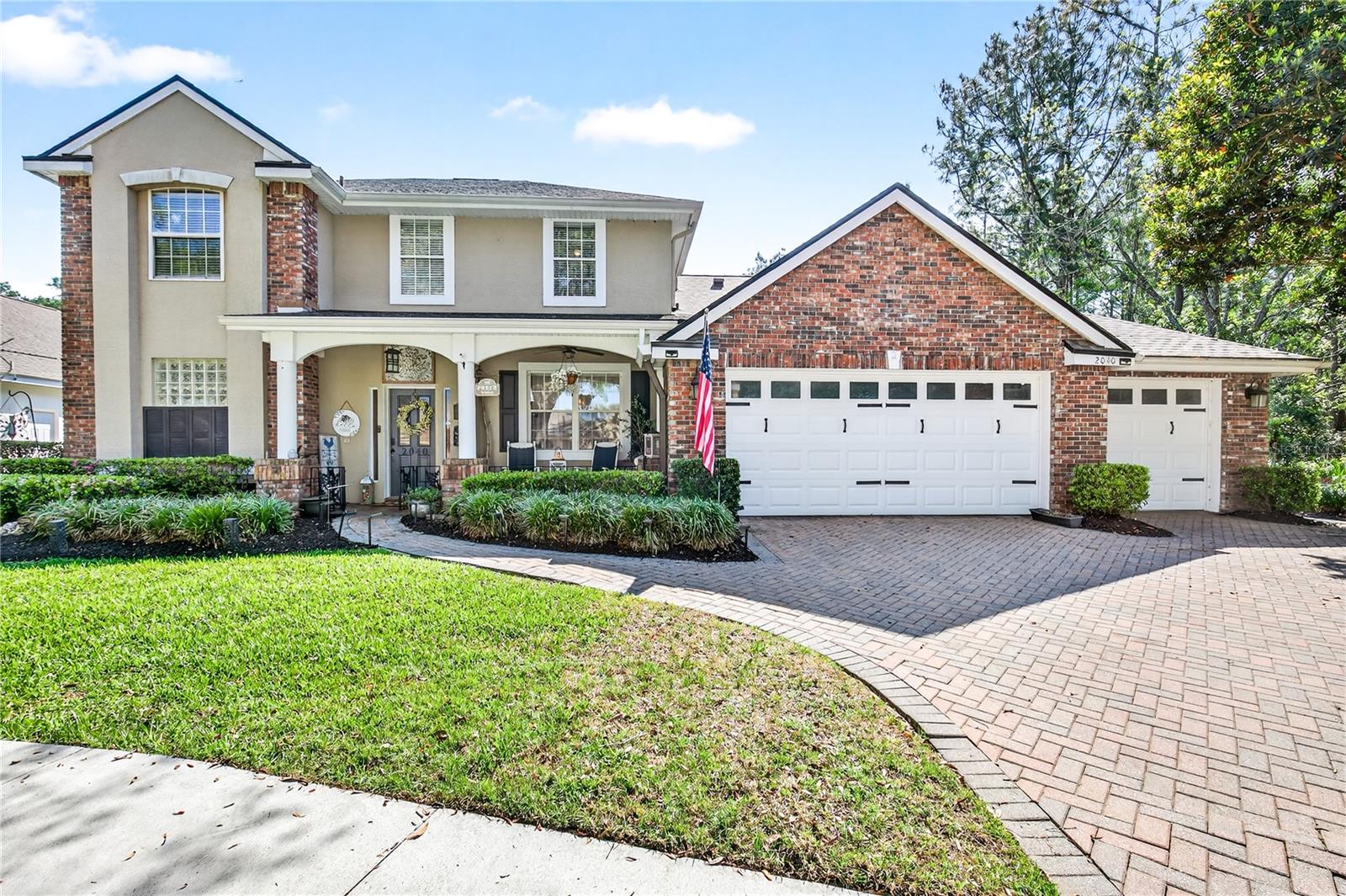 Listing photo 1 for 2040 Park Forest Blvd