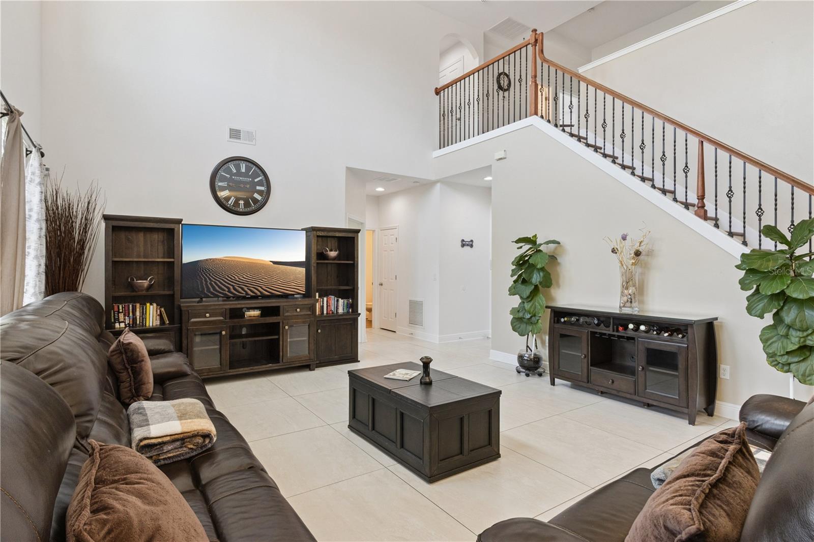 Listing photo 2 for 3979 Sunset Lake Dr