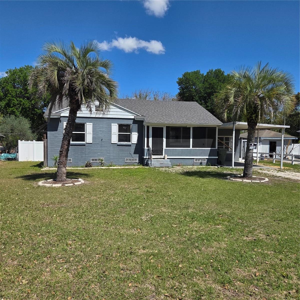 Listing photo 1 for 2306 Butler St