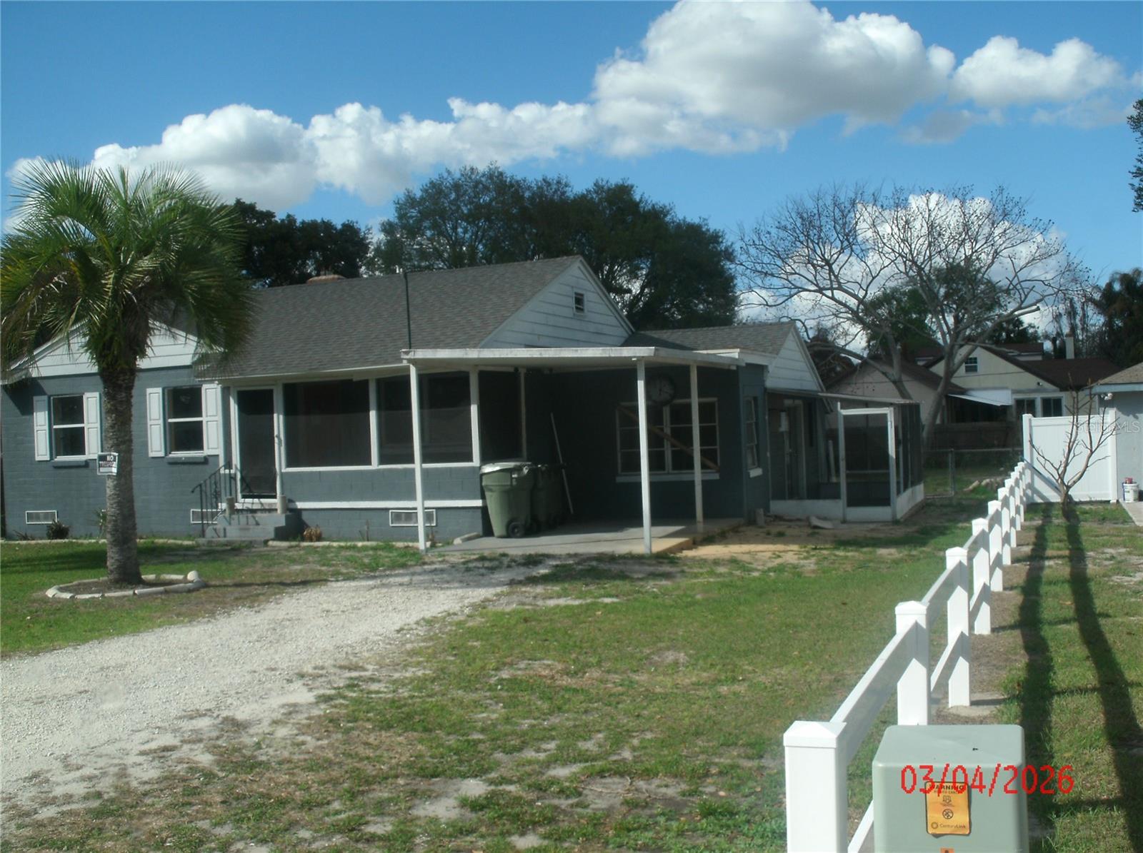Listing photo 3 for 2306 Butler St