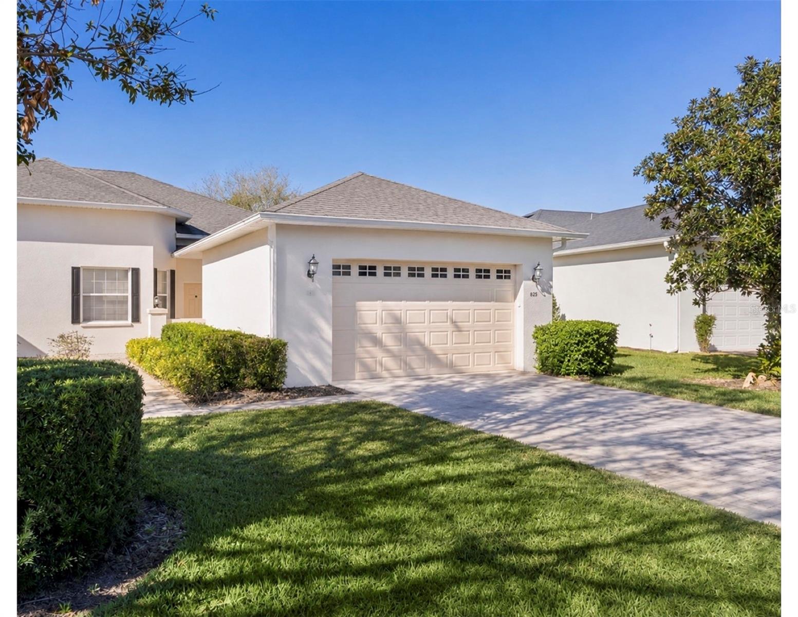 Listing photo 1 for 1018 Green Gate Blvd