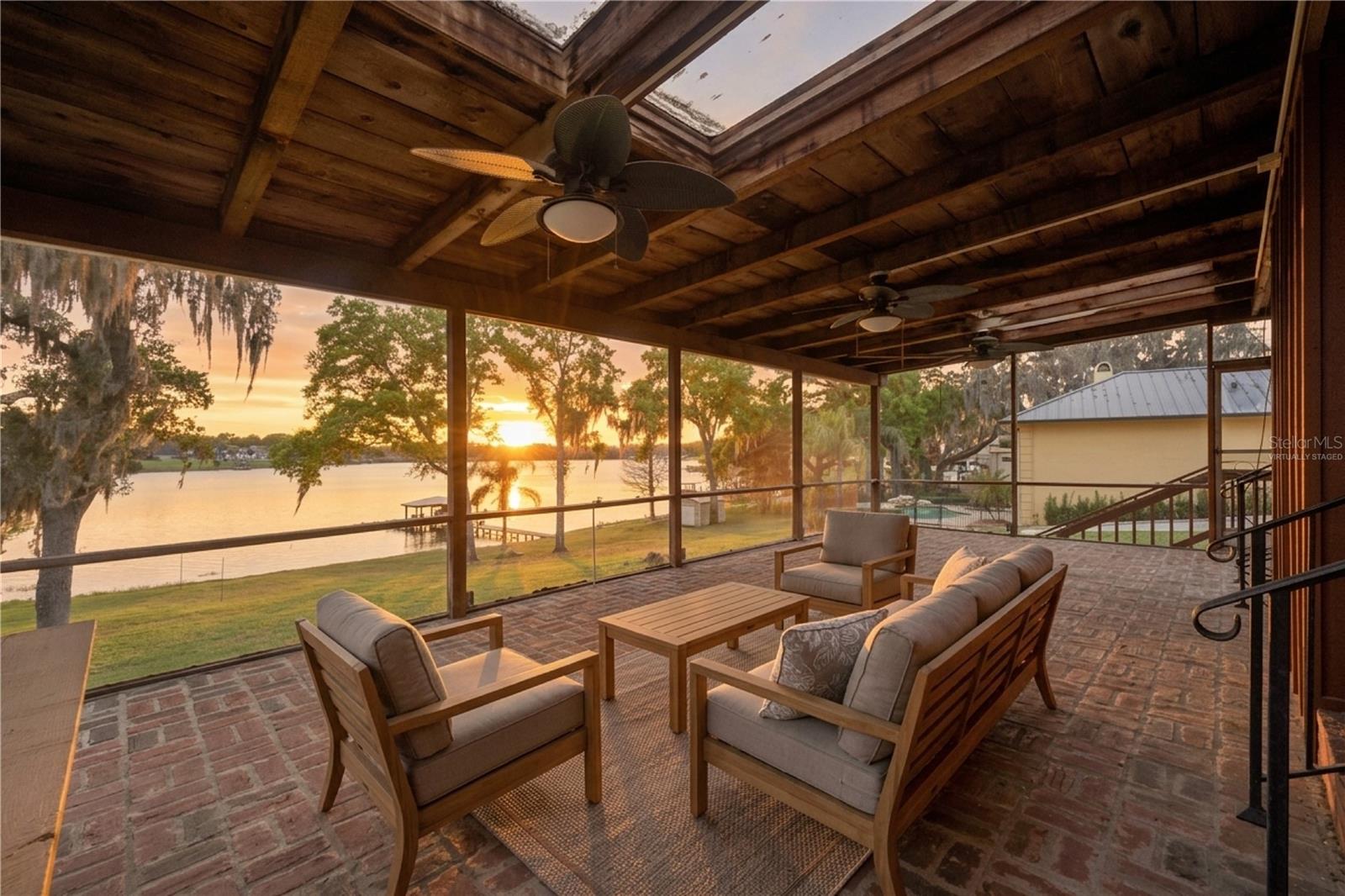 Listing photo 1 for 2874 E Crooked Lake Dr