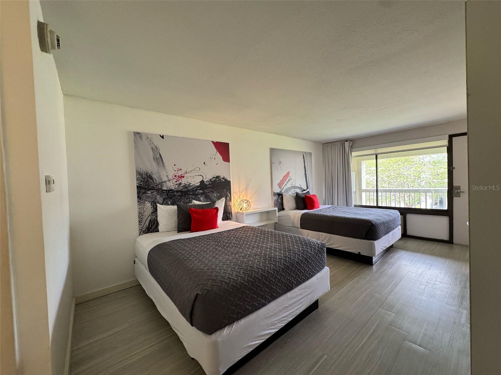 Listing photo 3 for 5245 W Irlo Bronson Memorial Hwy #276