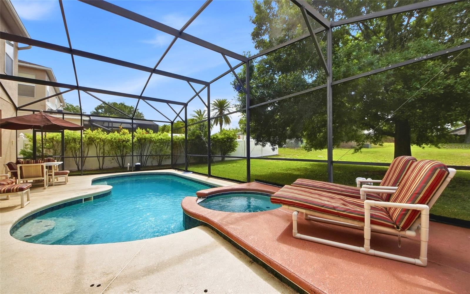 Listing photo 3 for 111 Aldridge Ln