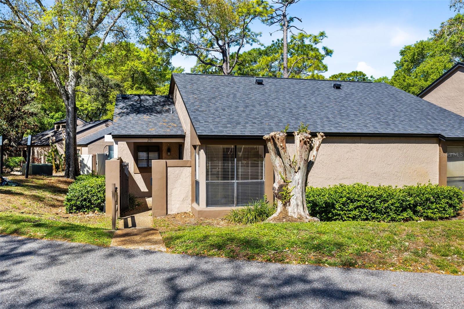 940 DOUGLAS AVE Unit # 201