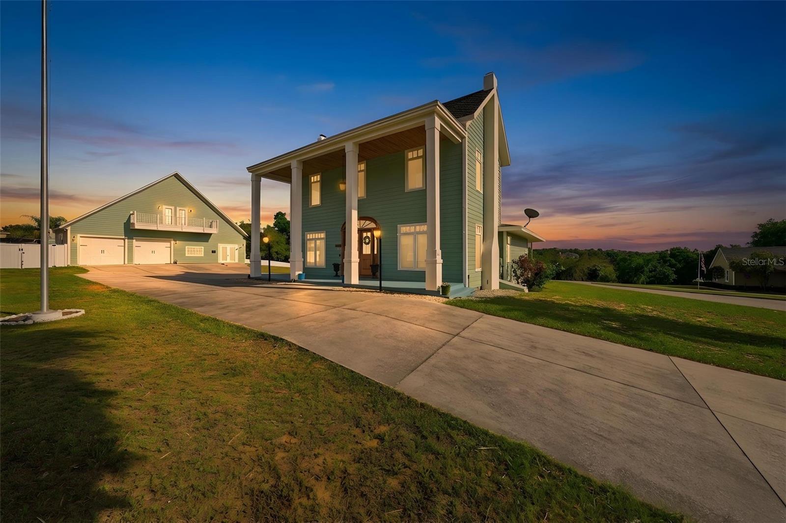 Listing photo 2 for 835 Butch Cassidy Ln