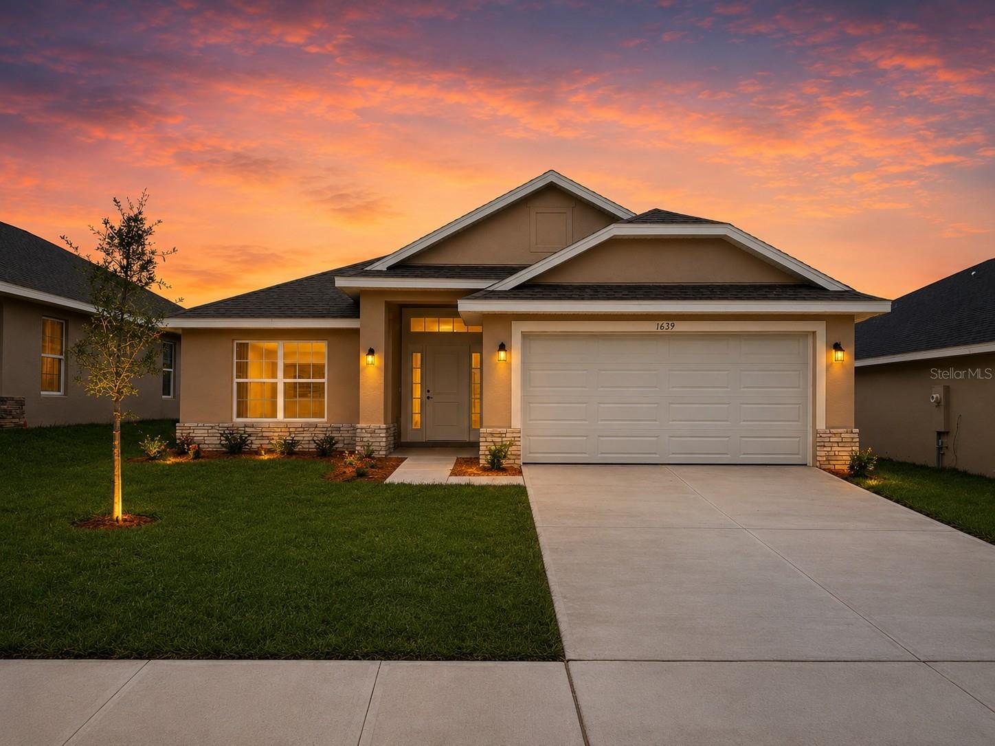 Listing photo 1 for 1639 Ann Rose Way