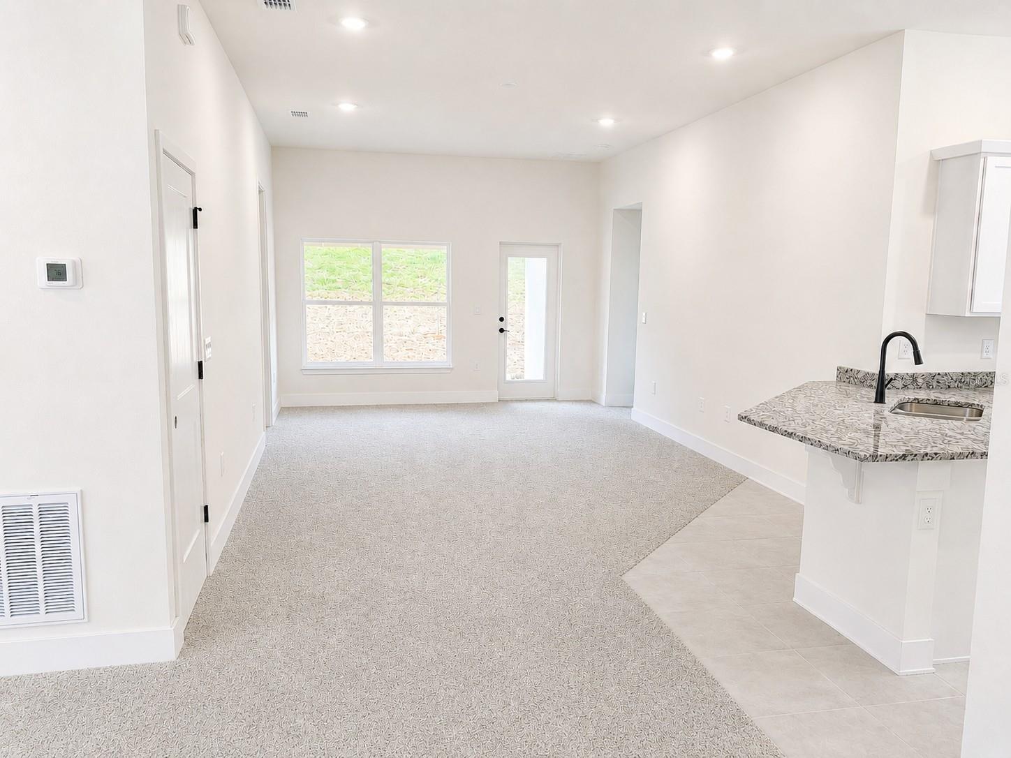 Listing photo 2 for 1639 Ann Rose Way