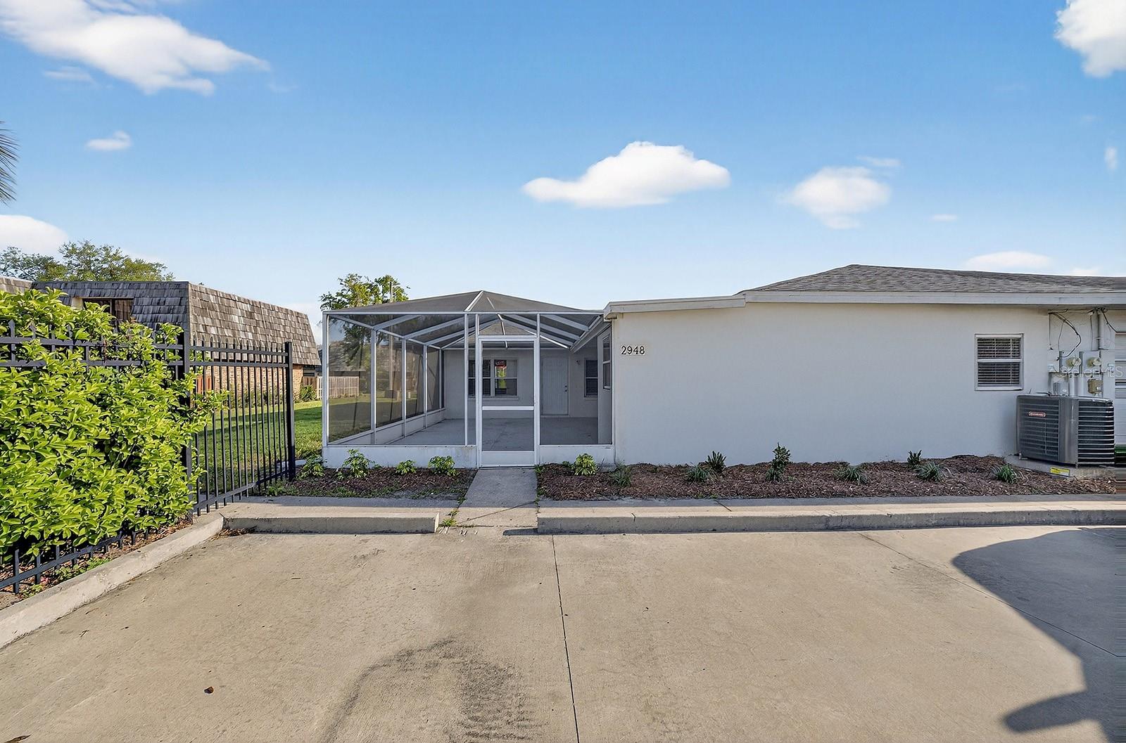 Listing photo 1 for 2948 Tangerine Ct