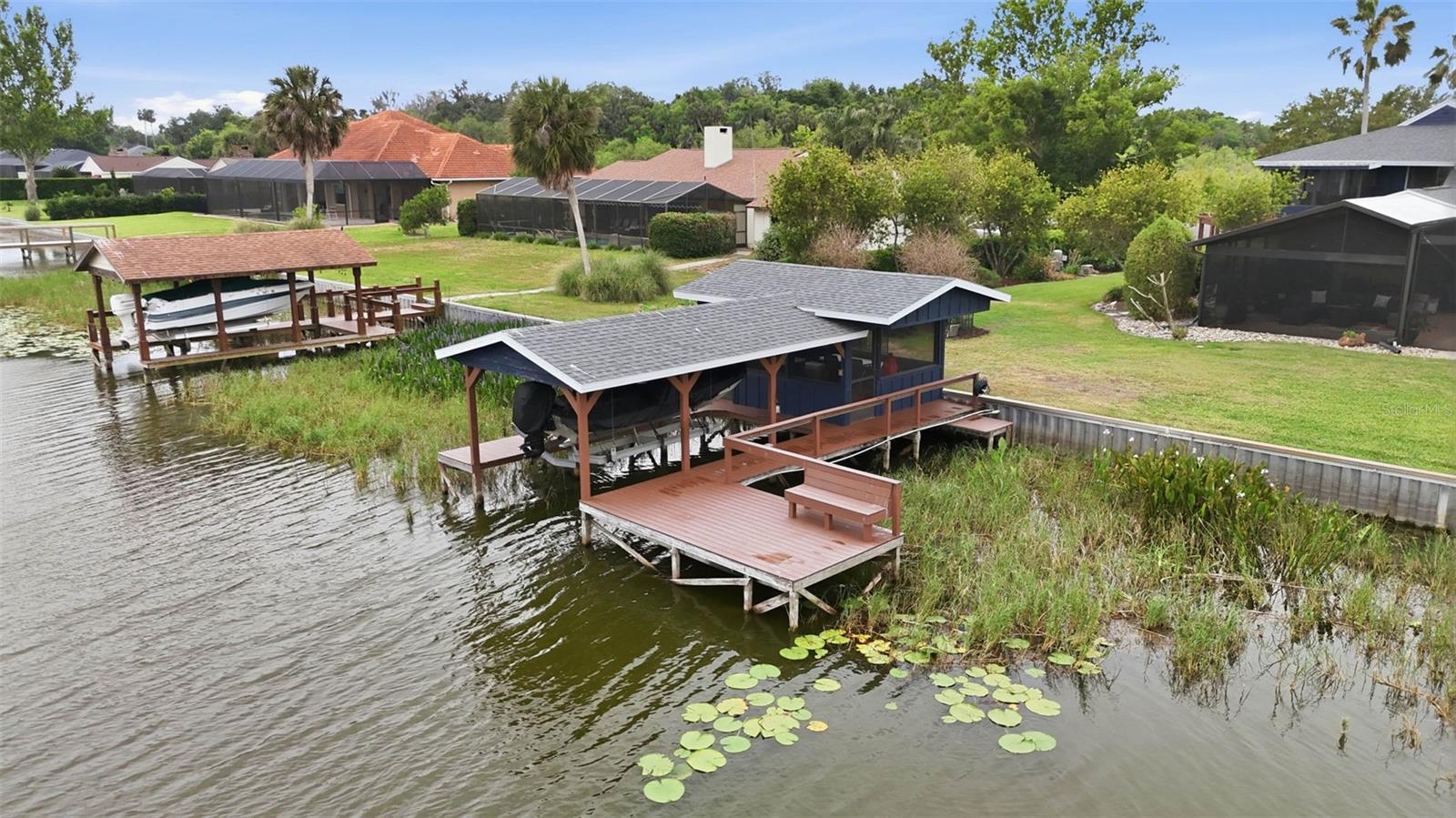 Listing photo 3 for 29116 Beauclaire Dr