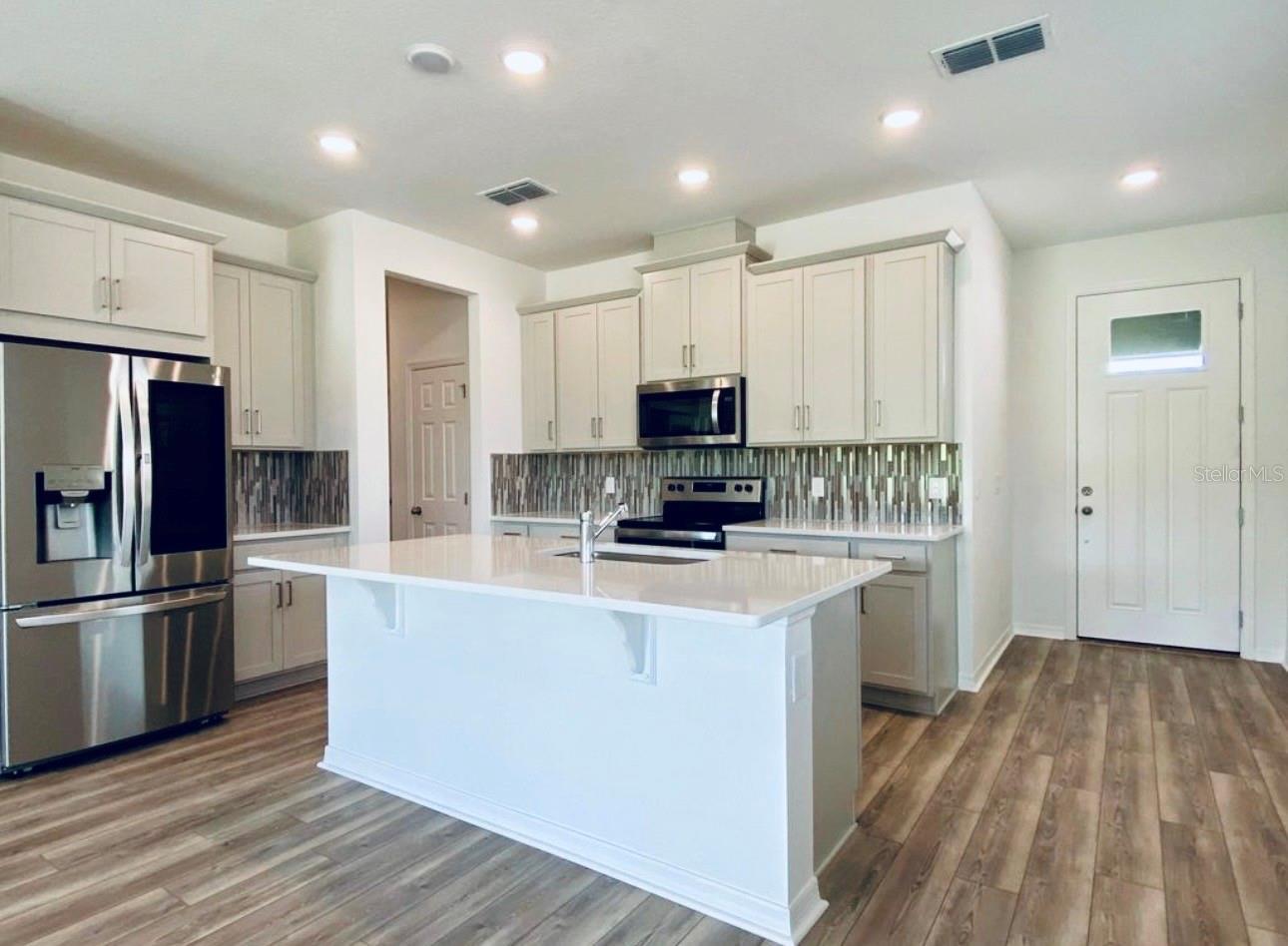 Listing photo 3 for 2668 Spider Lily Ct