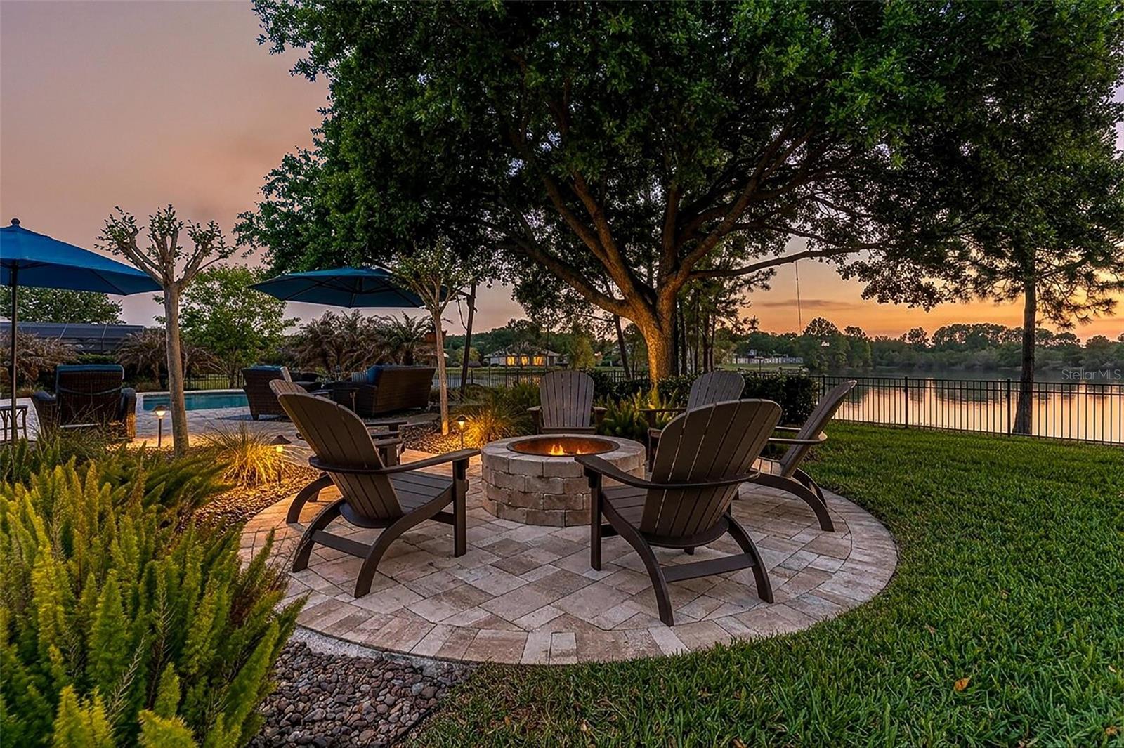 Listing photo 3 for 3001 Isola Bella Blvd