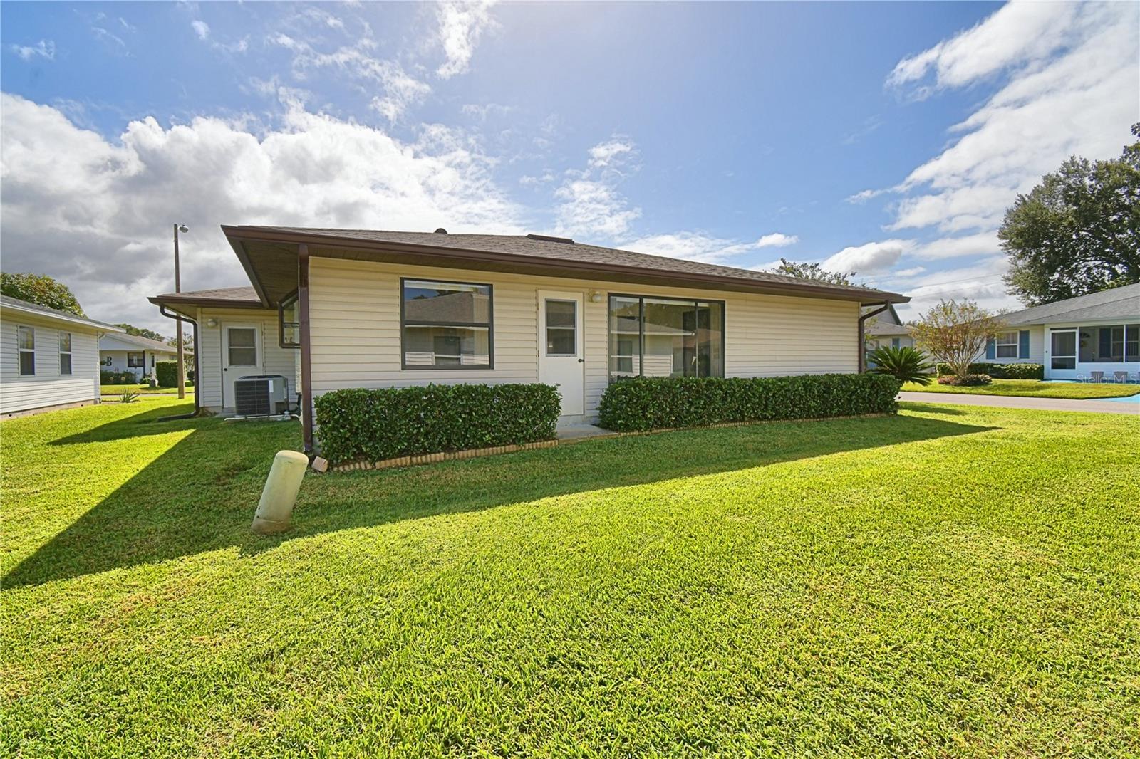 Listing photo 2 for 4828 Squire Hollow Dr