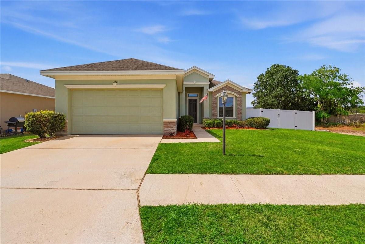 Listing photo 1 for 1789 Kingsmill Dr