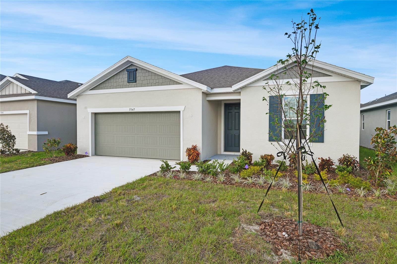 Listing photo 1 for 5347 Mickey Ave