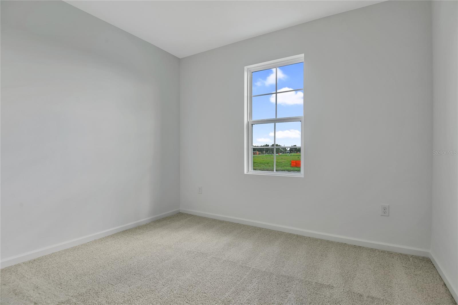 Listing photo 3 for 5347 Mickey Ave