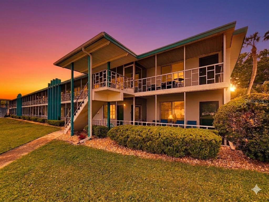 Listing photo 2 for 1600 W Lake Parker Dr #c4
