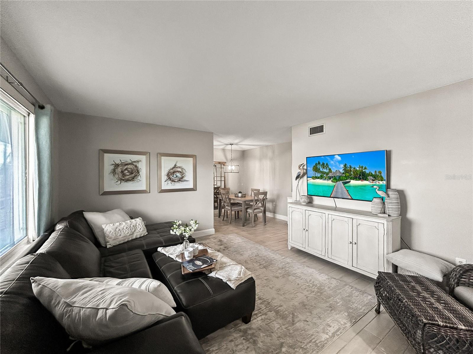 Listing photo 3 for 1600 W Lake Parker Dr #c4