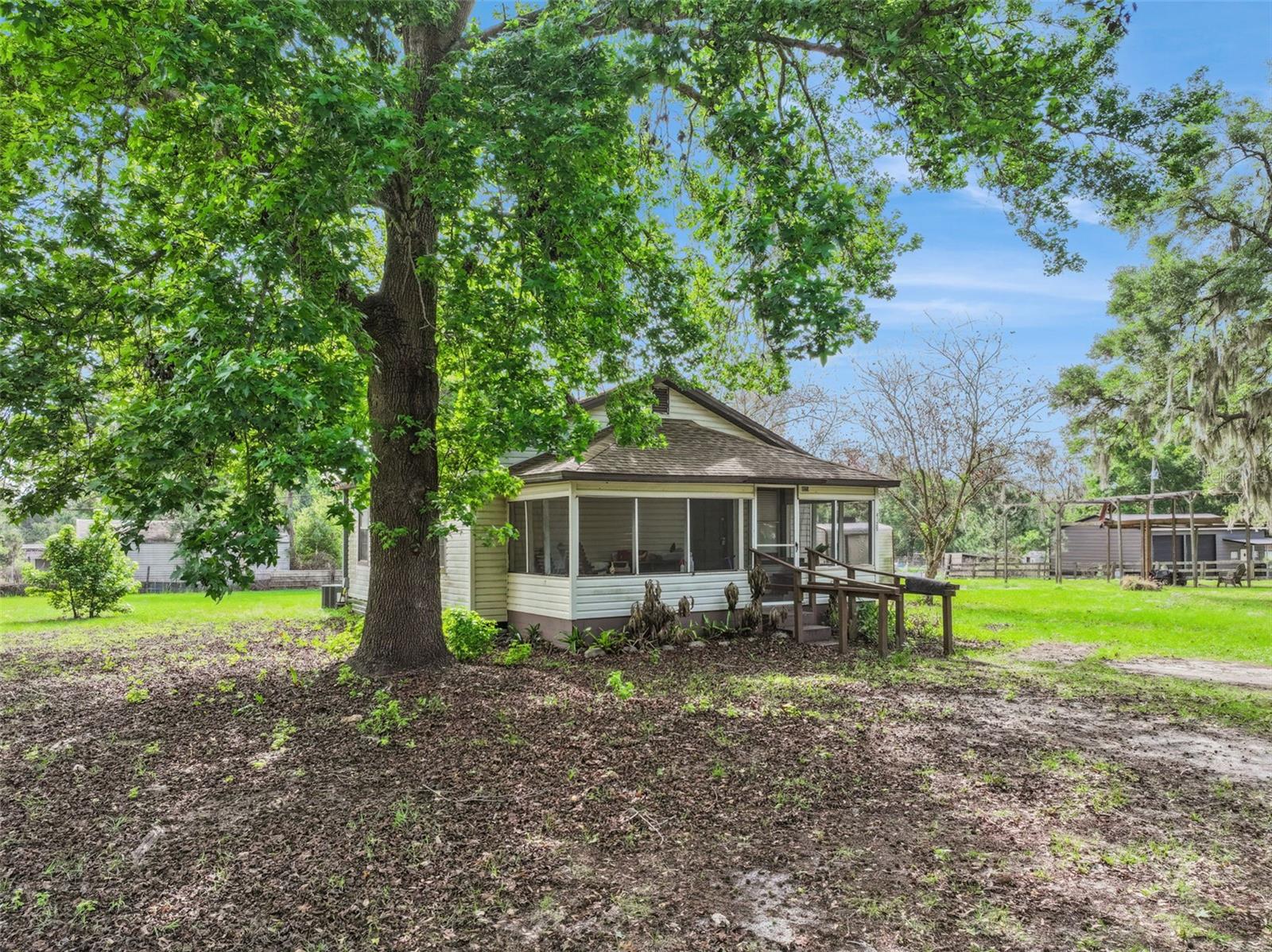 Listing photo 2 for 4125 Lavon Reynolds Ln