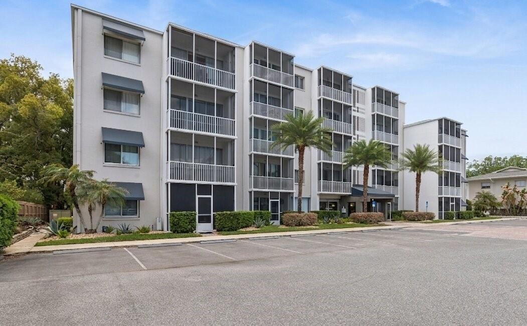 1100 DELANEY AVENUE Unit F500