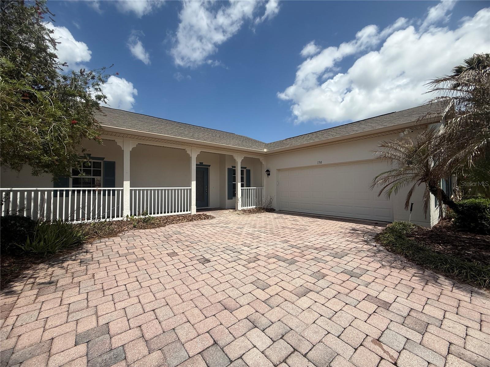 Listing photo 2 for 130 Prima Dr