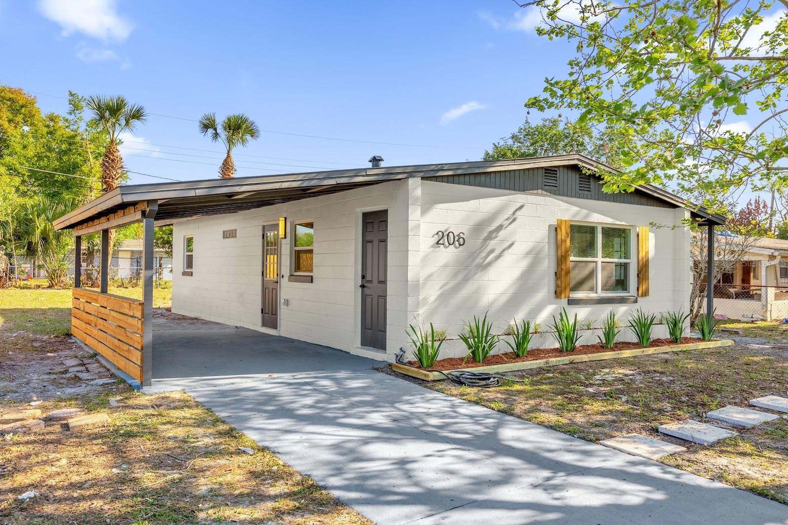 206 WOODMERE BOULEVARD