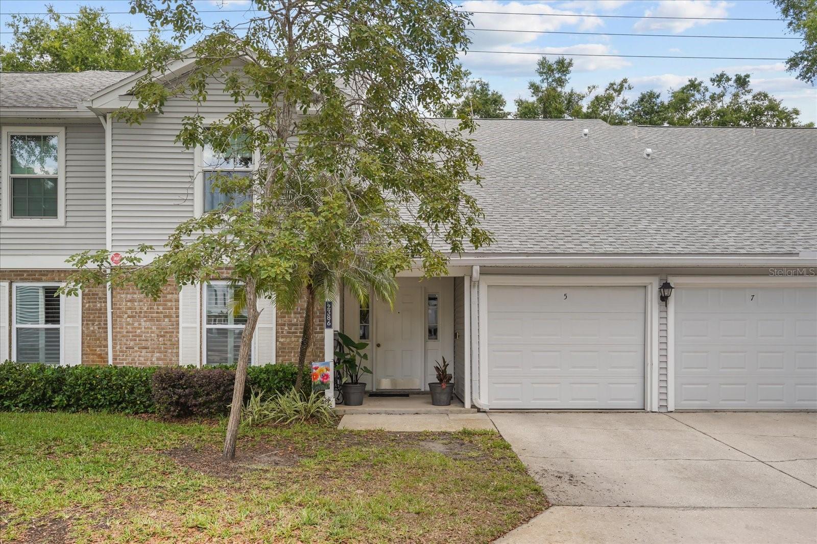 2386 BRIDLE PATH LANE Unit 8