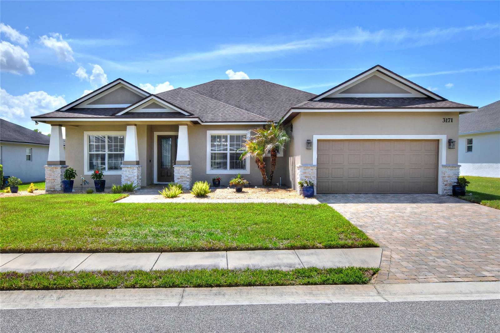 Listing photo 1 for 3171 Pearly Dr