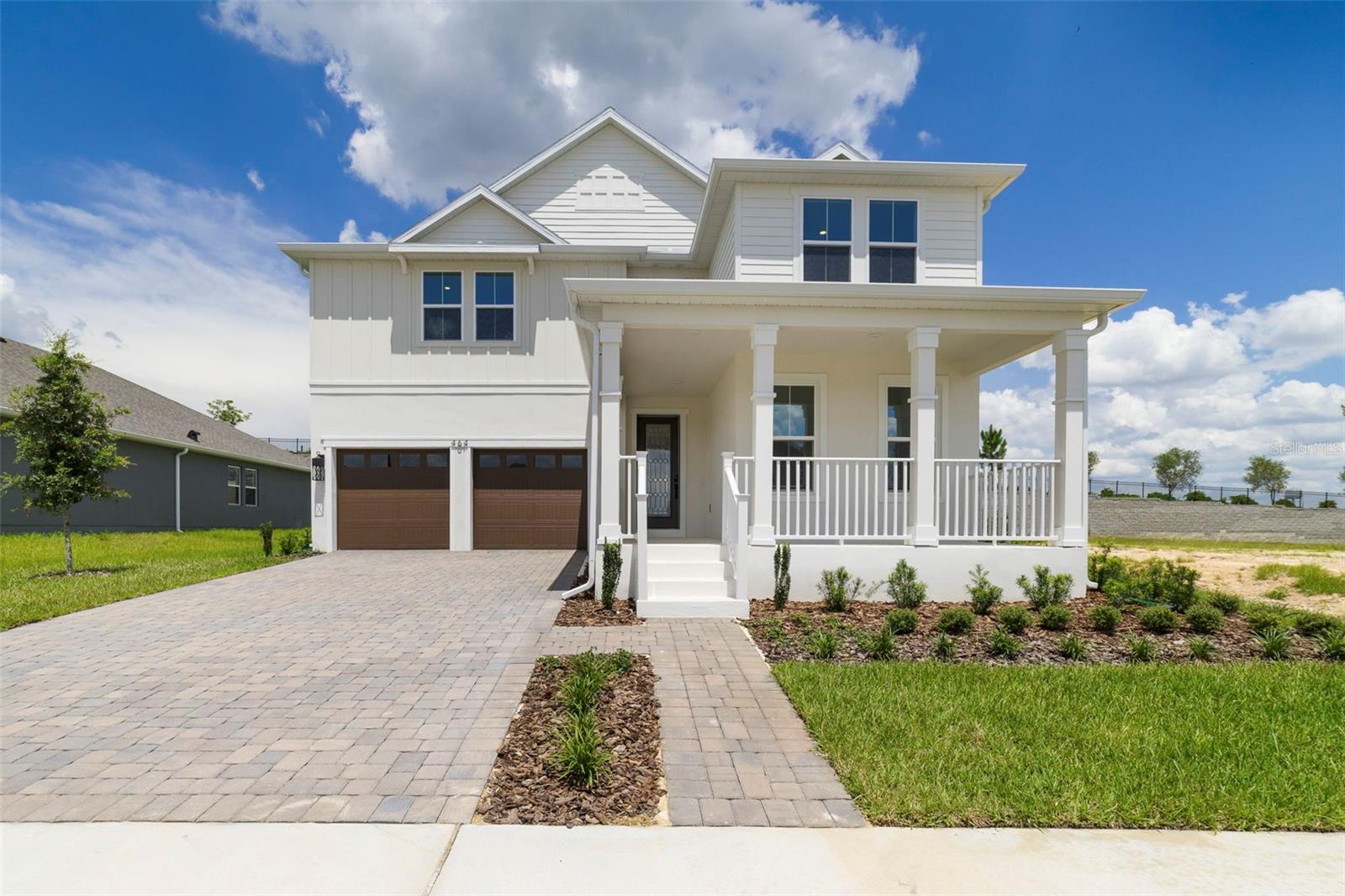 Listing photo 1 for 464 Veneto Cir