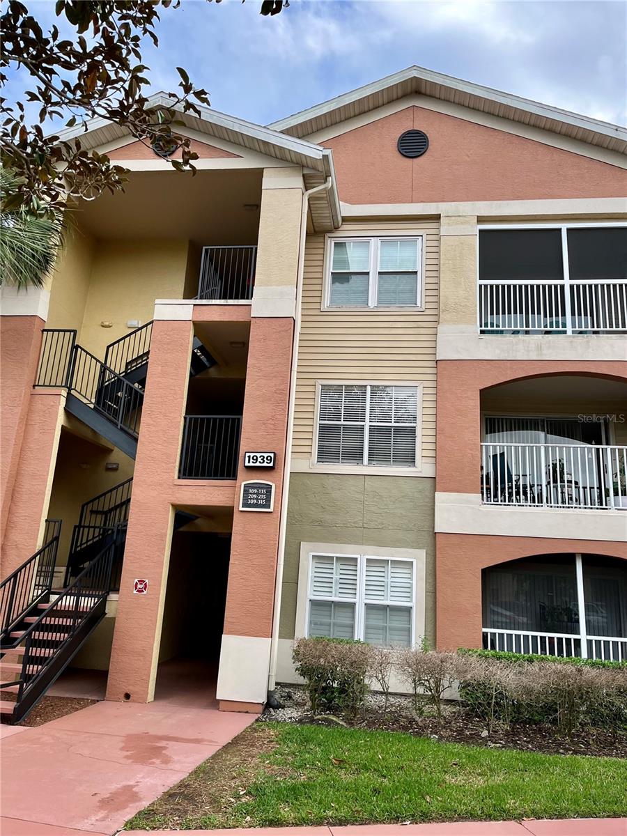 Listing photo 2 for 1939 Summer Club Apt Dr #315