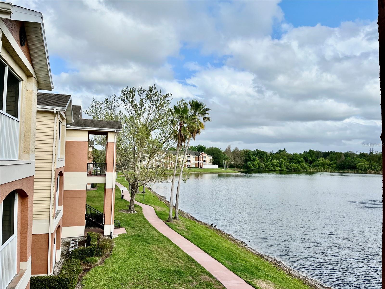 Listing photo 3 for 1939 Summer Club Apt Dr #315