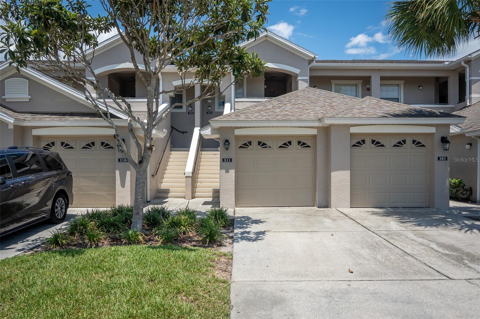 Listing photo 1 for 9435 Myrtle Creek Ln #311