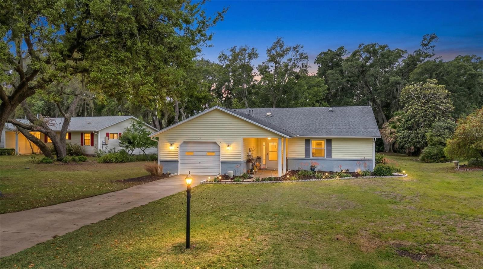 Listing photo 1 for 27 Gordon Ct