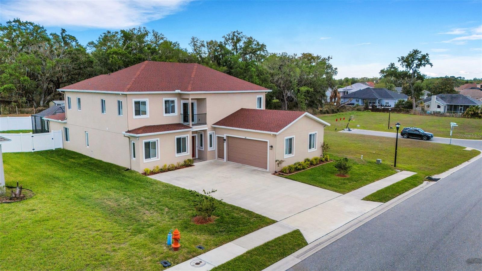 Listing photo 2 for 545 Gandhi Dr