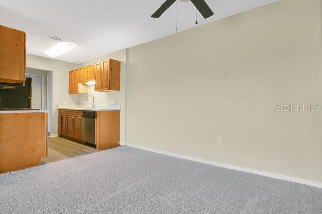 Listing photo 3 for 1695 Lee Rd #d211