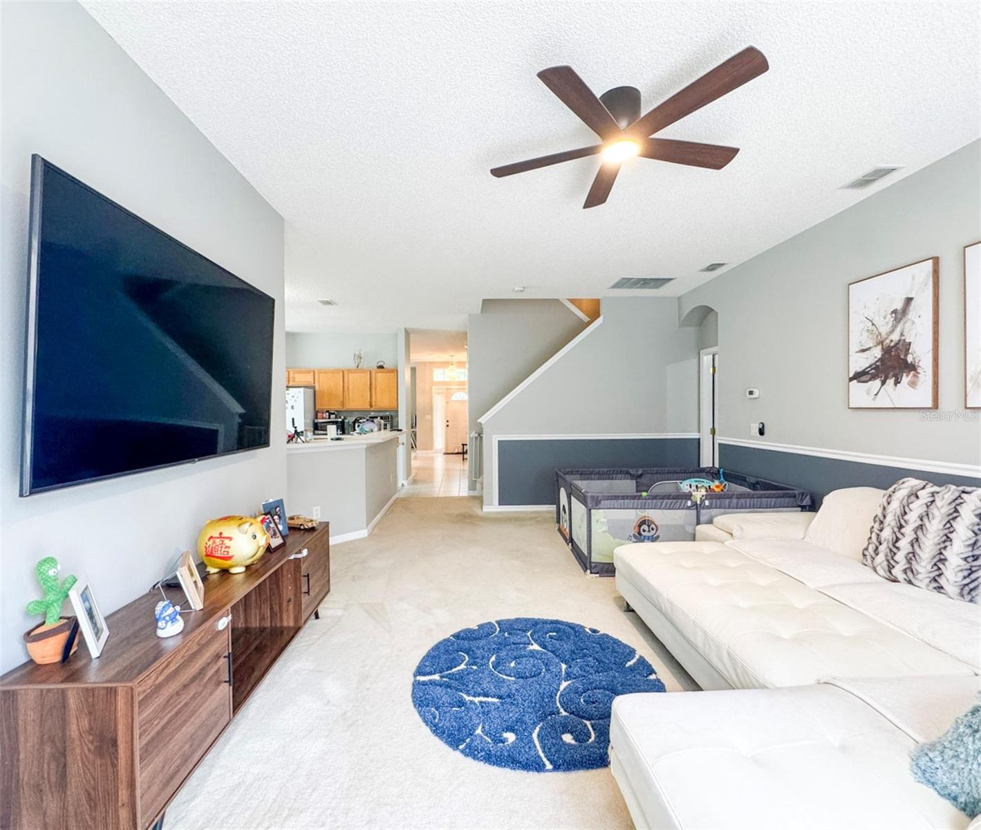 Listing photo 3 for 1207 Royal Saint George Dr