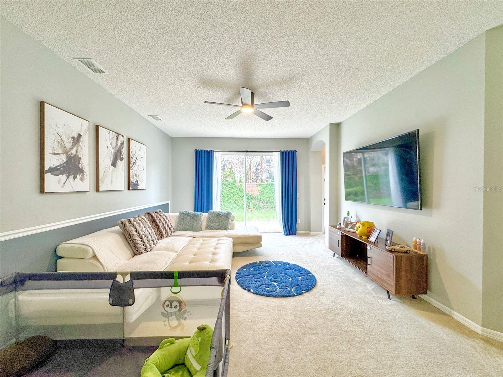 Listing photo 2 for 1207 Royal Saint George Dr