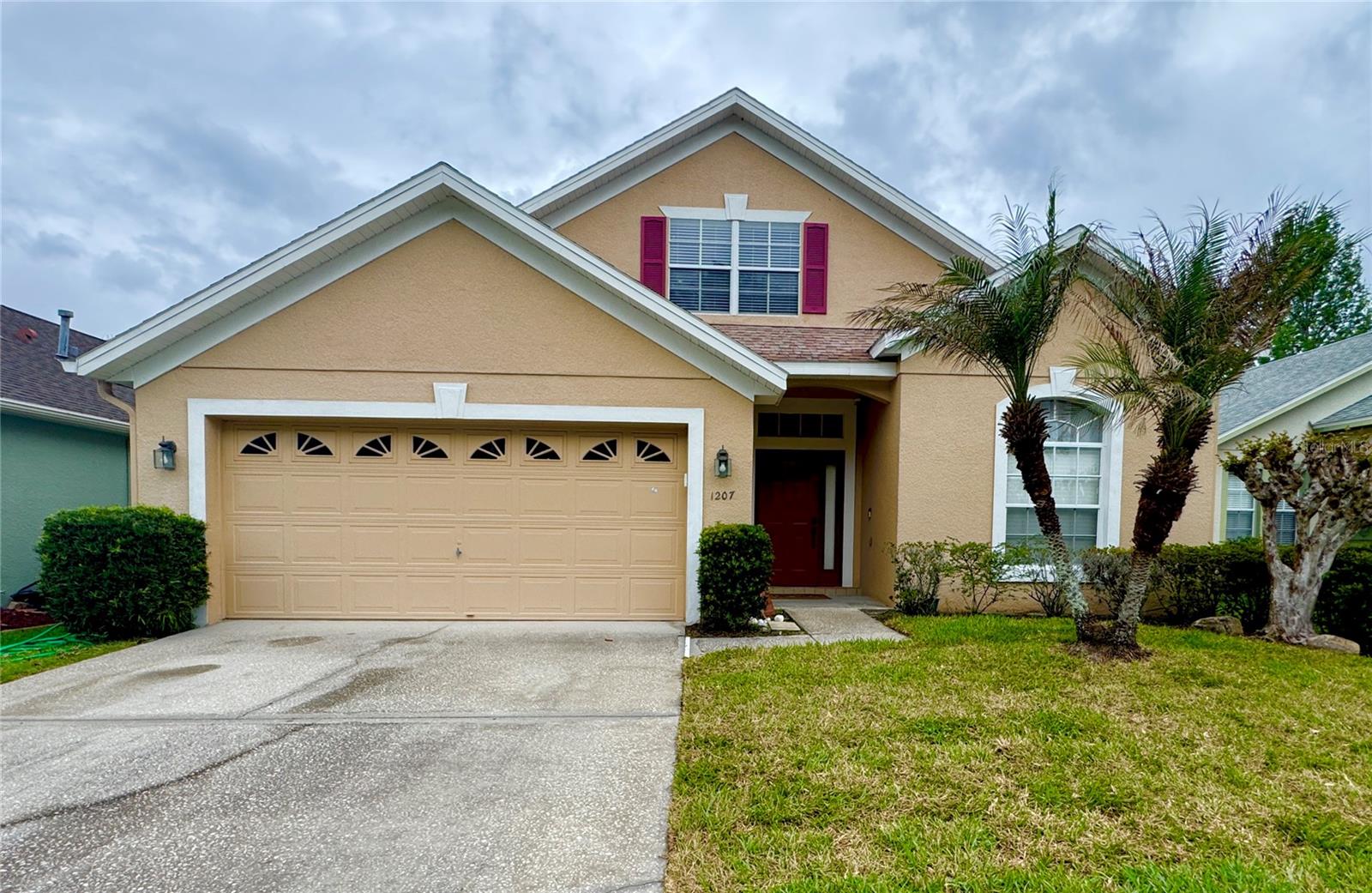 Listing photo 1 for 1207 Royal Saint George Dr