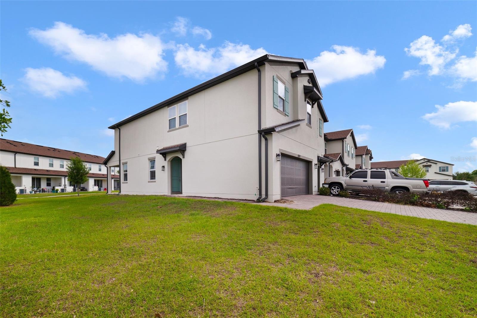 4371 CREEK COVE LANE