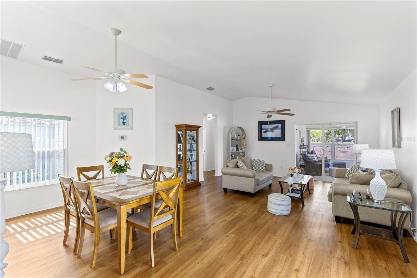 Listing photo 3 for 4960 Heron Run Cir