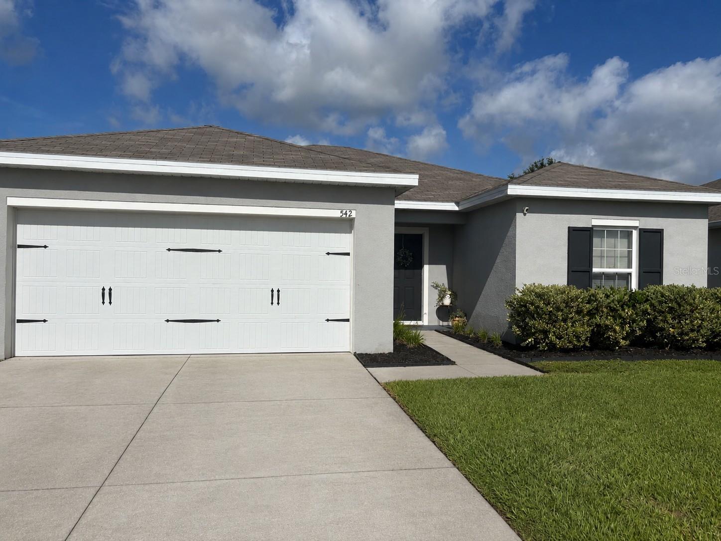 Listing photo 1 for 542 Eagle Landing Boulevard