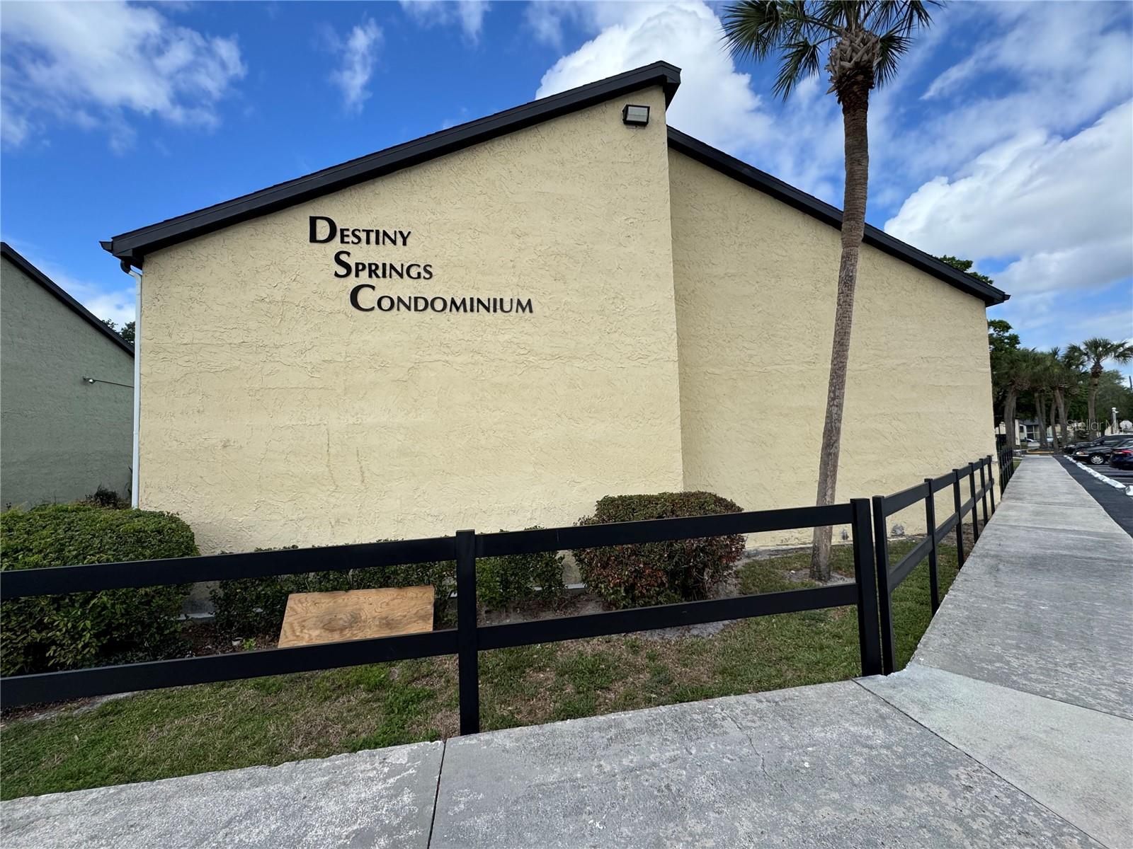 944 LAKE DESTINY ROAD Unit A